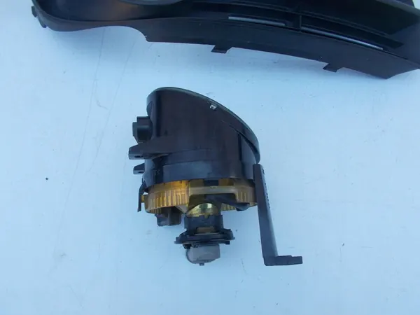 Grade de para-choque halógena direita Volkswagen Touran I 03-06 image 7