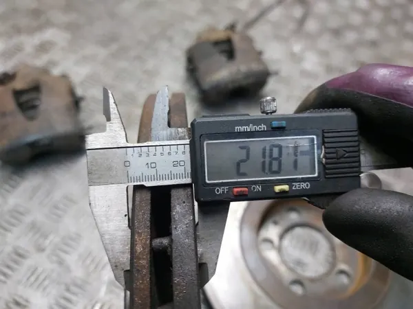 Begagnade Framhjulsbromsskivor & Bromsok OEM 280 MM image 5