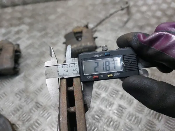 Begagnade Framhjulsbromsskivor & Bromsok OEM 280 MM image 6