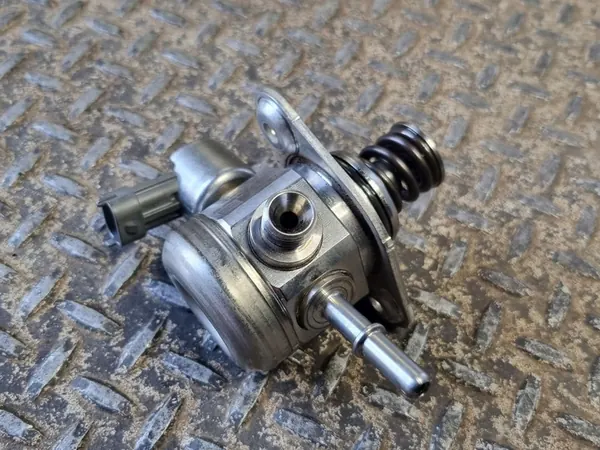 Bomba de combustible Ford Edge 2.0 Ecoboost EJ7E-9D376-CA image 3