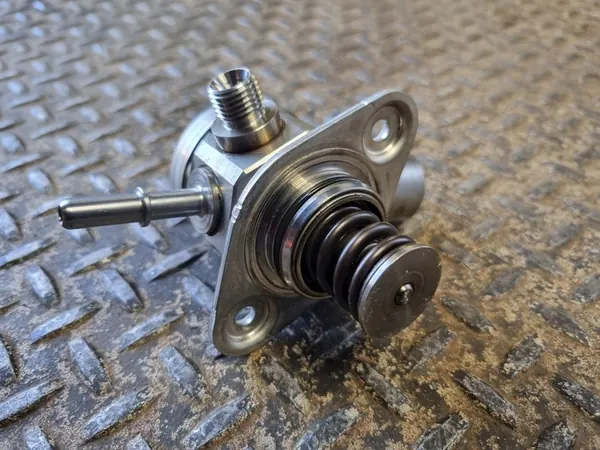 Bomba de combustible Ford Edge 2.0 Ecoboost EJ7E-9D376-CA image 4