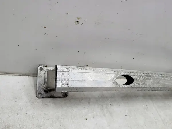 Barra parachoques trasera OEM 9808286980 Opel Vivaro C image 3
