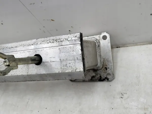 Barra parachoques trasera OEM 9808286980 Opel Vivaro C image 5