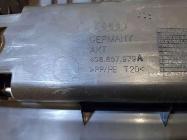 Audi A7 S7 4G 2013 Tavaratilan kansi OEM 4G8867979A image 5