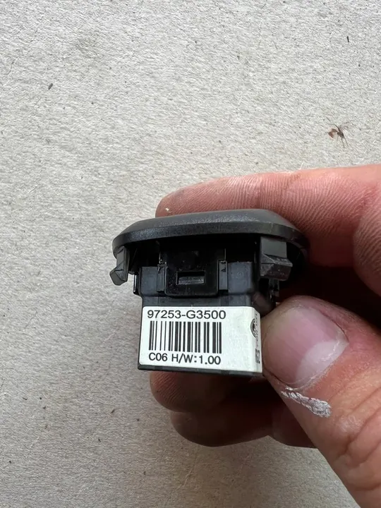 HYUNDAI KONA 21- LIFT SUNLIGHT SENSOR 97253-G3500 image 3