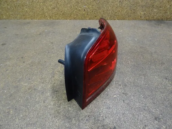 AUDI A3 8P 3D Lámpara Trasera Derecha 8P3945096A image 2