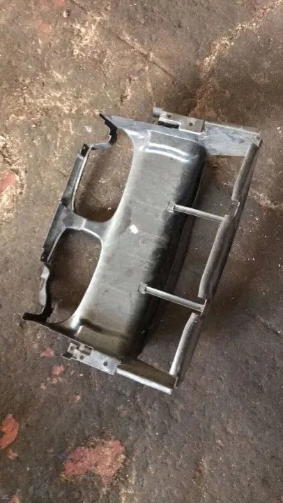 Conducto de aire BMW 3 E46 OEM 7069470 - Estado usado image 2