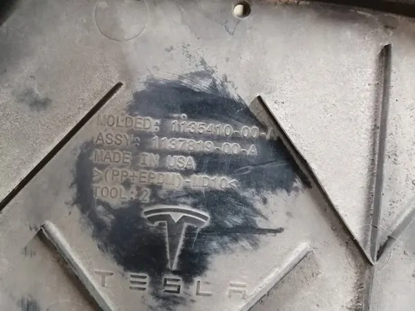 TESLA MODEL 3 BAKRE STÖTFÅNGARE UNDERBESKYDD 1135410-00-A image 5