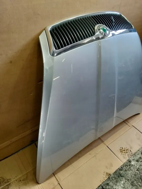 Capô Skoda Octavia IV usado OEM maska image 3