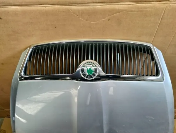 Capô Skoda Octavia IV usado OEM maska image 7