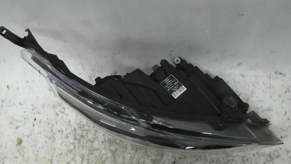 Oikea Etuvalaisin Ford Tourneo Custom image 3