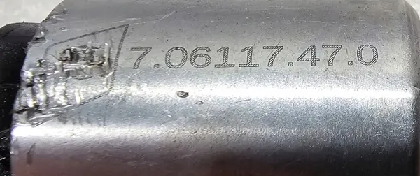 Electroválvula de distribución variable OEM 7.06117.47.0 image 3