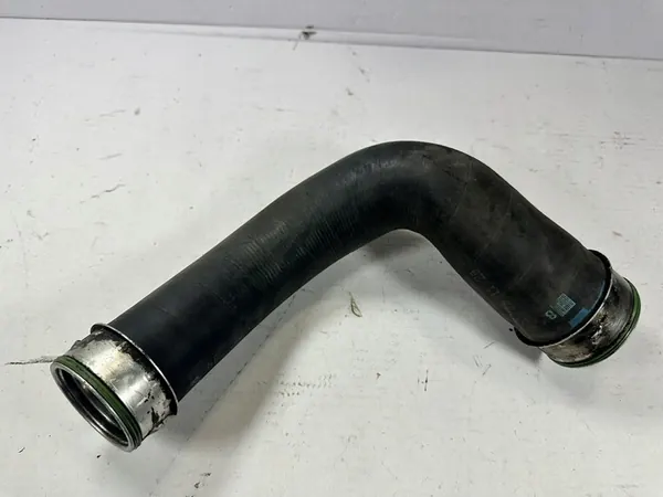 T5 7H Intercooler Luftschlauch 7H0145709A image 2
