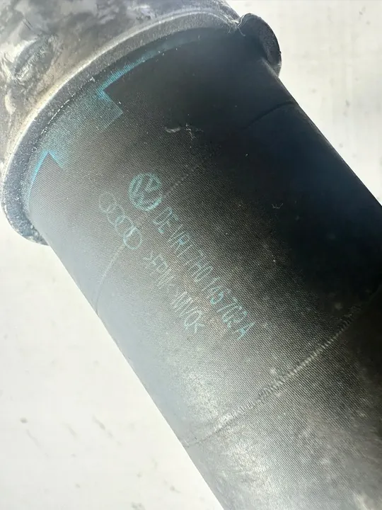 T5 7H Intercooler Luftschlauch 7H0145709A image 3