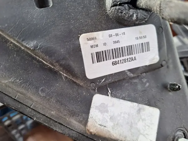 Espelho direito OEM 68412812AA S-P para Dodge Ram 1500 image 9