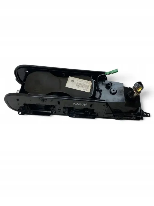 Volvo XC90 Bekerhouder OEM 31448281 Dashboard image 4