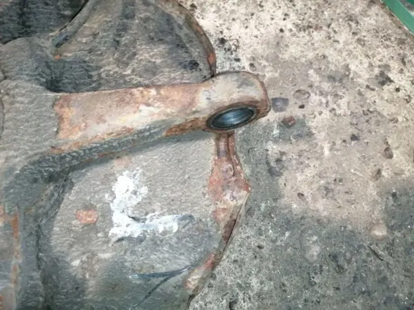 Cubo de roda Mercedes A1693370145 - Peça OE usada image 4