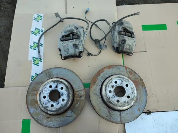 Jarrulevyt & 4-Mäntäpuristimet Etu OEM 6883733 image 6
