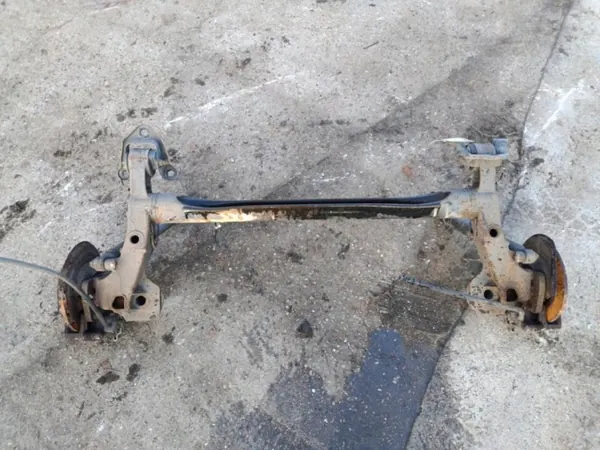 Opel Astra H Kombi Hinterachsschwinge OEM Wrakowisko-17173- image 8