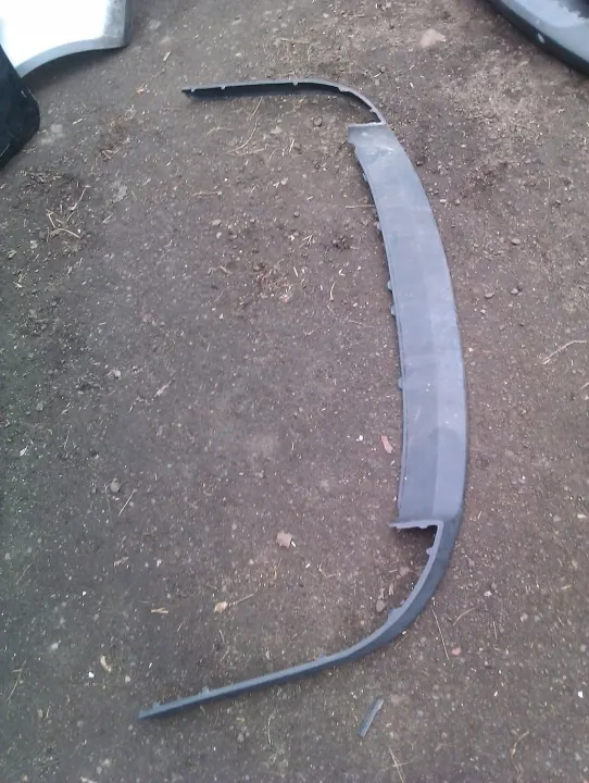 Complemento parachoques delantero Skoda Octavia Mk2 OEM 1Z9807423 image 2