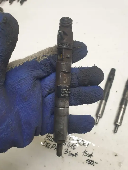 Injecteur Renault 1.5 DCI OEM 8200815416 - Occasion image 3