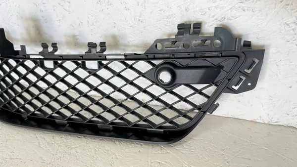 MERCEDES W204 LIFT Rejilla Central Delantera OEM image 4