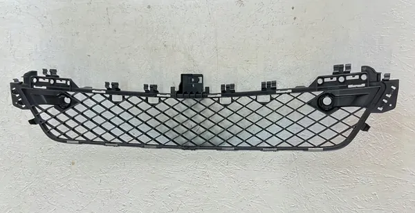 MERCEDES W204 LIFT Rejilla Central Delantera OEM image 5