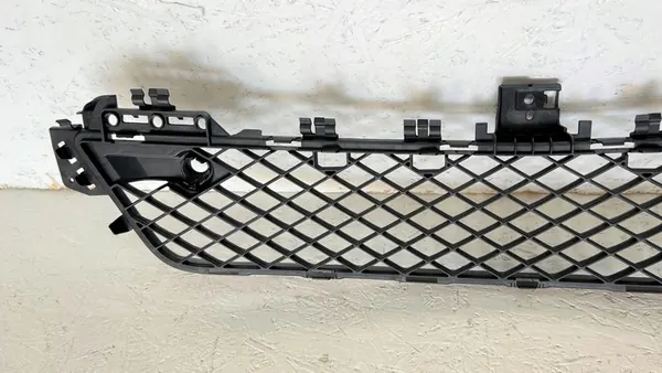 MERCEDES W204 LIFT Rejilla Central Delantera OEM image 6