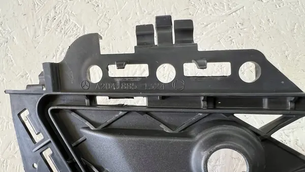 MERCEDES W204 LIFT Rejilla Central Delantera OEM image 8