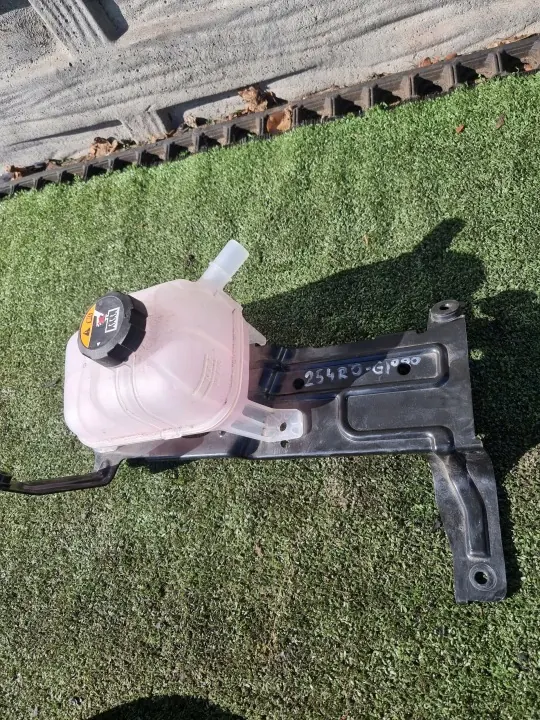 Hyundai IONIQ 5 expansionsbehållare OEM 254R0-GI000 image 4
