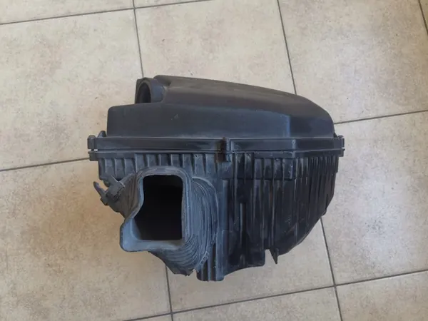 Volvo Luchtfilterhuis OEM 31338653 voor V40 2012-18 image 3