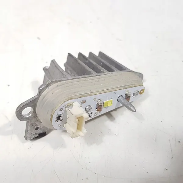 Tagfahrlichtmodul links BMW F32 F33 F36 F80 image 2