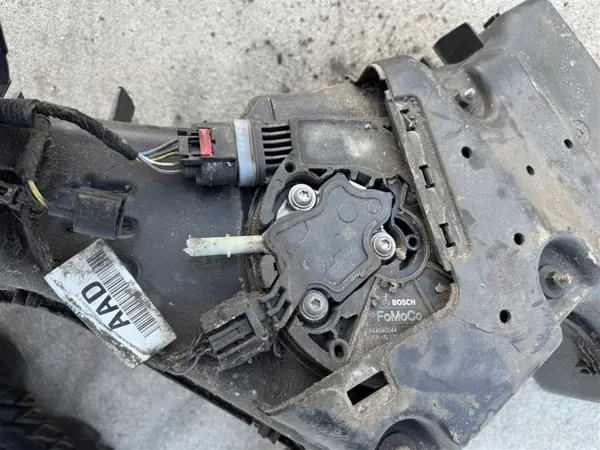 Tanque AdBlue OEM KV61-5J228-BG para Ford Transit image 6