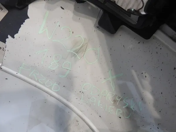 Parachoques delantero Mercedes W220 A2208800340 image 2