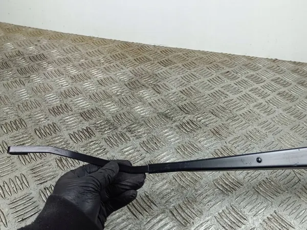 2024 Toyota GR 86 Brazo del limpiaparabrisas delantero OEM FOB55154 image 3