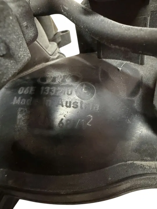 Ansaugkrümmer Audi VW 3.2 FSI 2.8 06E133210L image 3