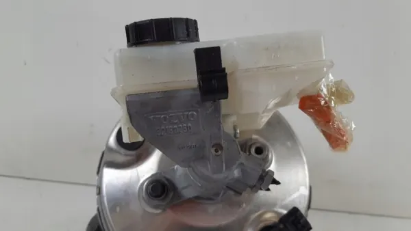 Bomba de servofreno Volvo V60 II OEM P32130198 image 3