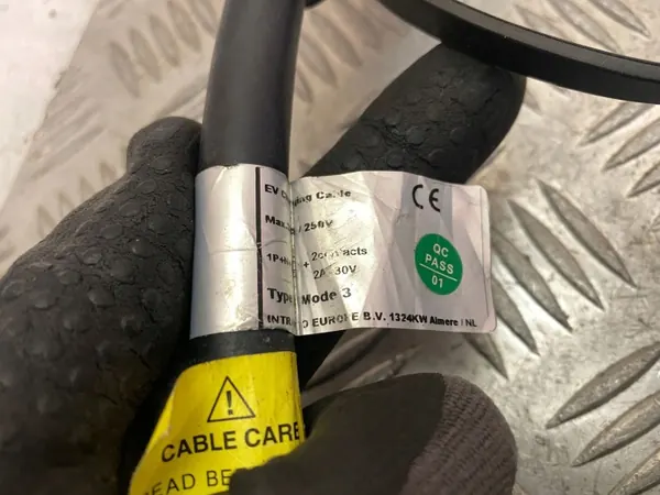 UTO34421 OEM latauskaapeli Hyundai Kona sähköautolle image 4