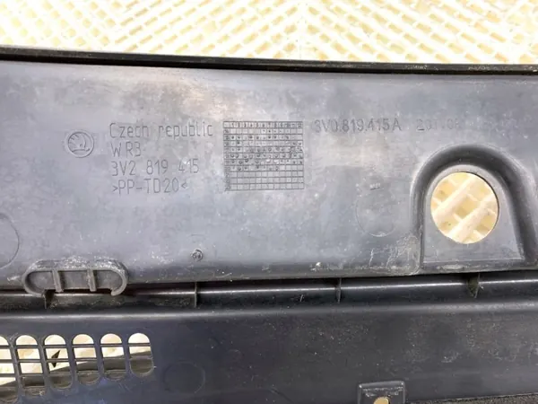 OEM 3V2819415 Frontscheibenwischerblende Skoda Superb III image 3