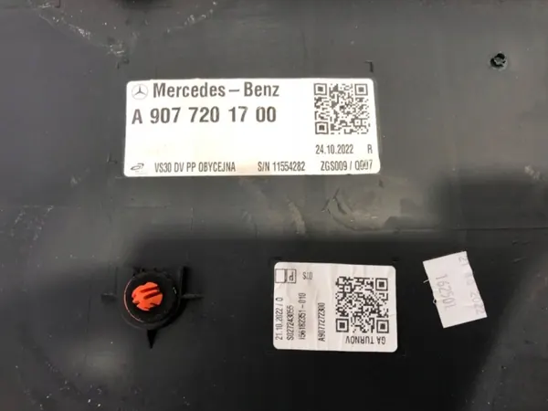 OEM LORK-2068-146112 Dörrtrim Fram Höger Mercedes image 5