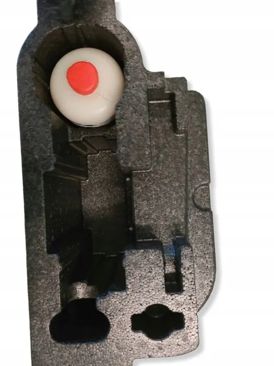 Jaguar XE 2016 Sedan bagageutrymmesmatta OEM GX7319H323 image 3