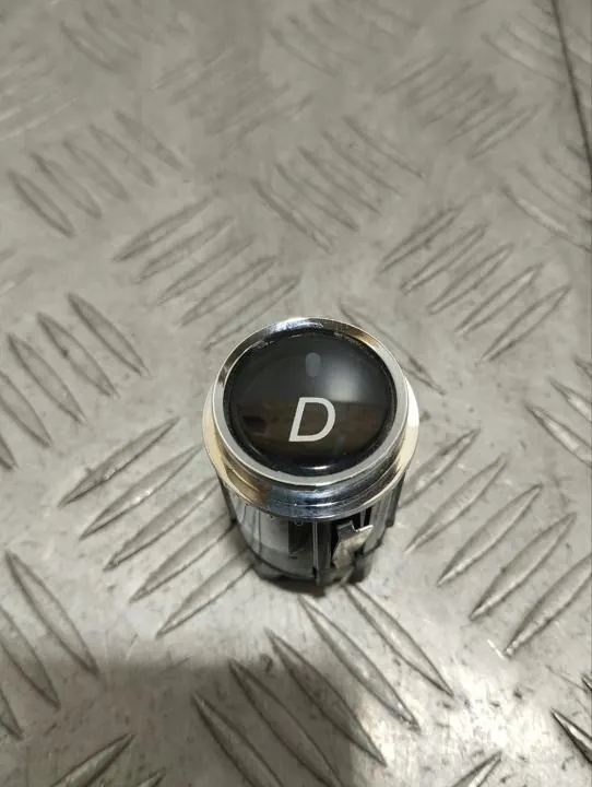 Aston Martin DB11 2019 Kytkin OEM HY537J177AB image 2