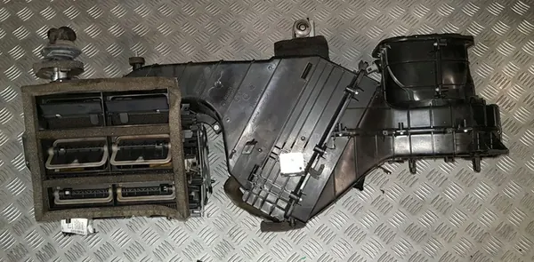 Porsche Cayenne 7L Lift Verwarmingskern Behuizing 7L0820005FJ image 3