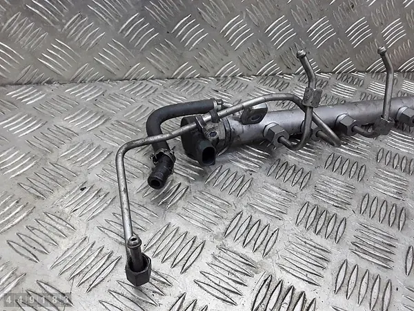 Trilho de combustível Mercedes B Class 2006 2000CDI A6400702095 image 2