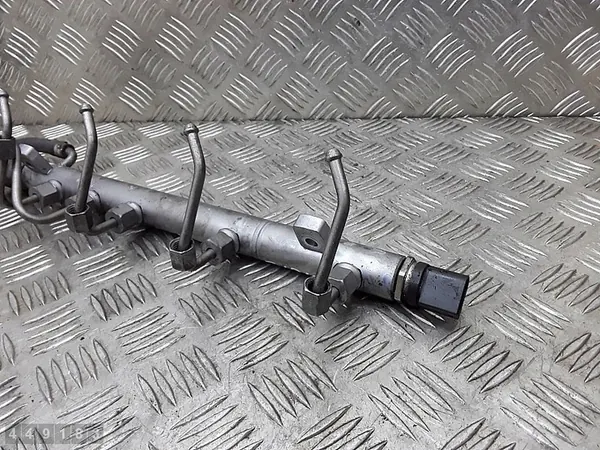 Trilho de combustível Mercedes B Class 2006 2000CDI A6400702095 image 3