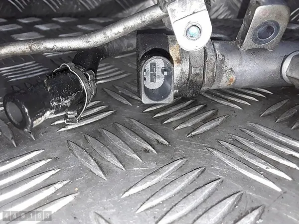 Trilho de combustível Mercedes B Class 2006 2000CDI A6400702095 image 6