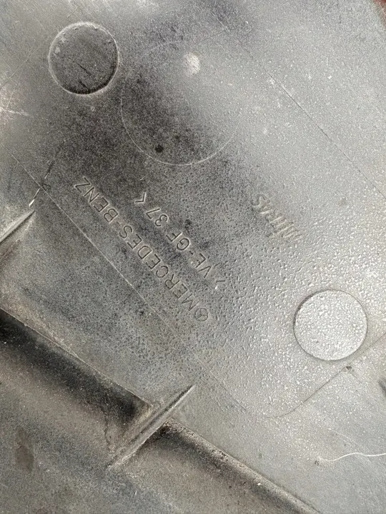 Cárter de aceite Mercedes Atego OEM A9040103913 - Usado image 5