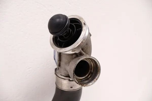 Volvo Intercoolerrör OEM 31431981 för XC60 II/V60 II image 3