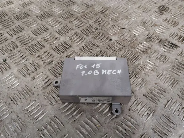 Subaru Forester SJ Ohjaimet OEM FBZ8880 - Käytetty image 2