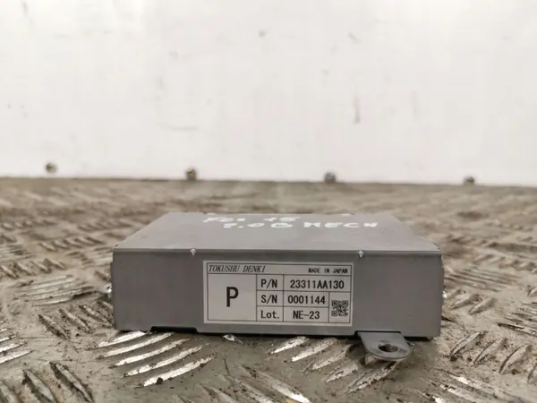 Subaru Forester SJ Ohjaimet OEM FBZ8880 - Käytetty image 3